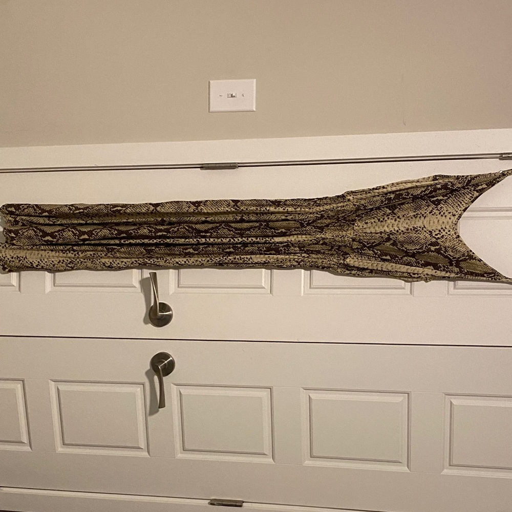 BAMBOO Long Sleeve Snake Print Dress